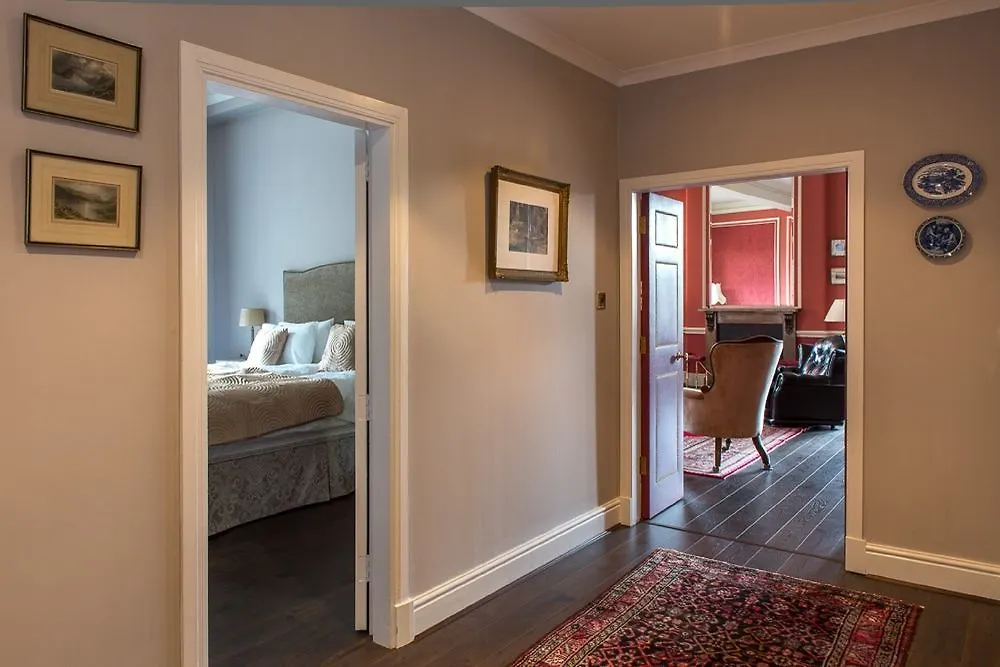 Edinburgh Landmarks Apartments Hotel
