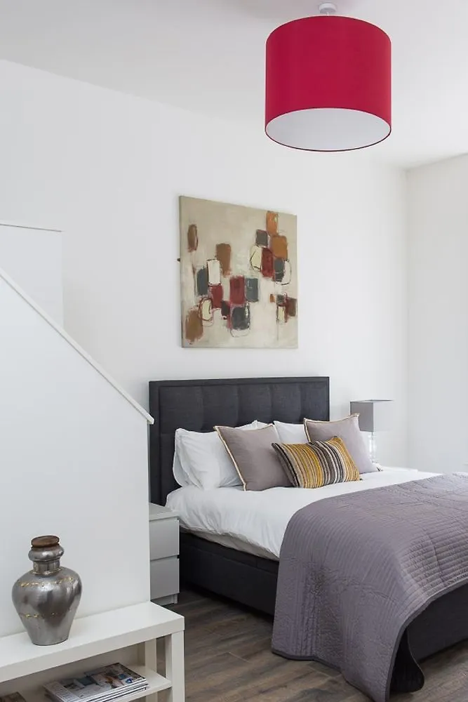 Edinburgh Landmarks Apartments Hotel